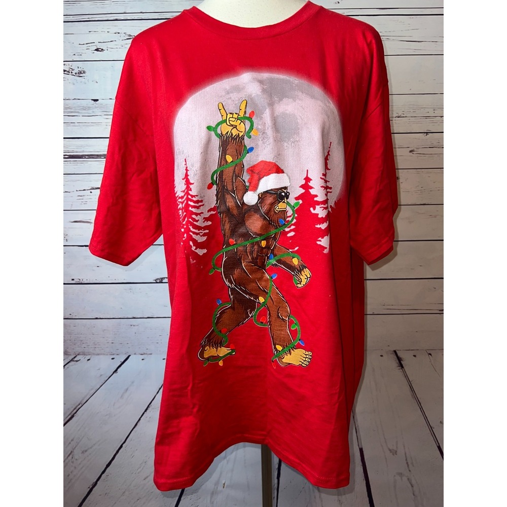 Sasquatch Ugly Christmas Tee Shirt Yeti Graphic T-Shirt XL Extra Large Red